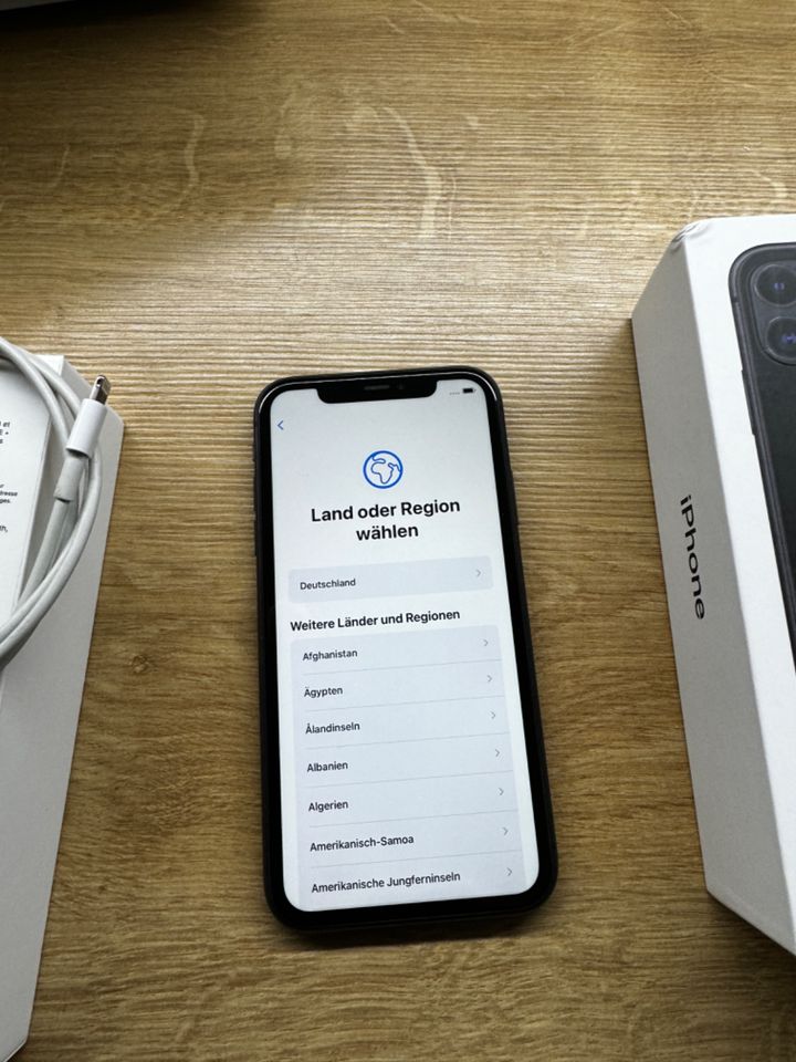 iPhone 11 64 GB in Leipzig