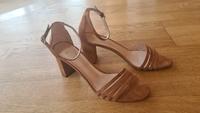 Hugo Boss High Heels NEU Bayern - Markt Schwaben Vorschau