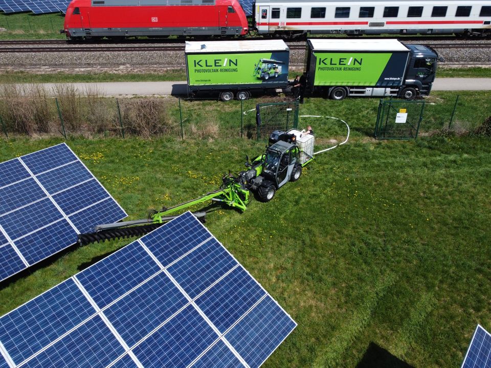 Freiflächen Photovoltaikanlagen - Reinigung - KLEIN in Jettingen-Scheppach