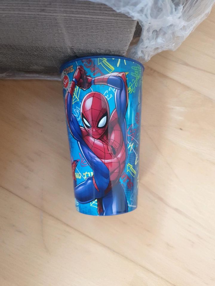 Avengers Spider Man Geschirr/ Frühstück Set in Wachtberg