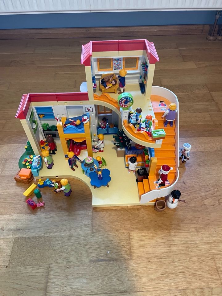 Playmobil Wohnhaus mit viel Zubehör in Schorfheide