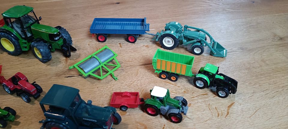SIKU Konvolut Traktoren, Anhänger, Ballenpresse in Biesdorf (Eifel)
