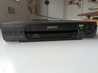 Panasonic VHS Videokassettengerät  NV DD 640 Niedersachsen - Bomlitz Vorschau