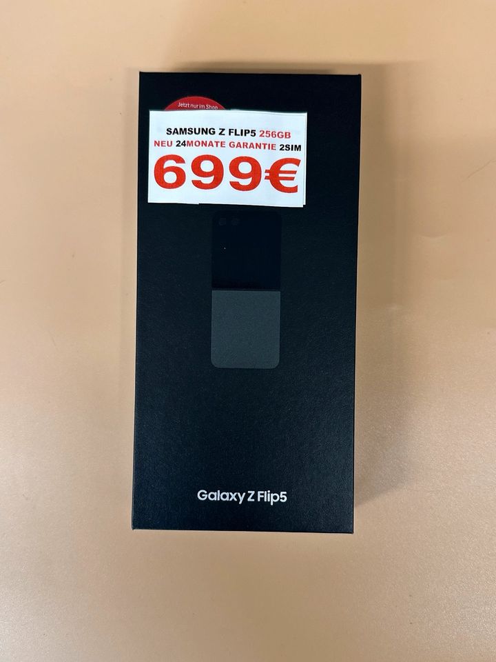 Samsung Z Flip 5 256 GB Neu in Hamburg