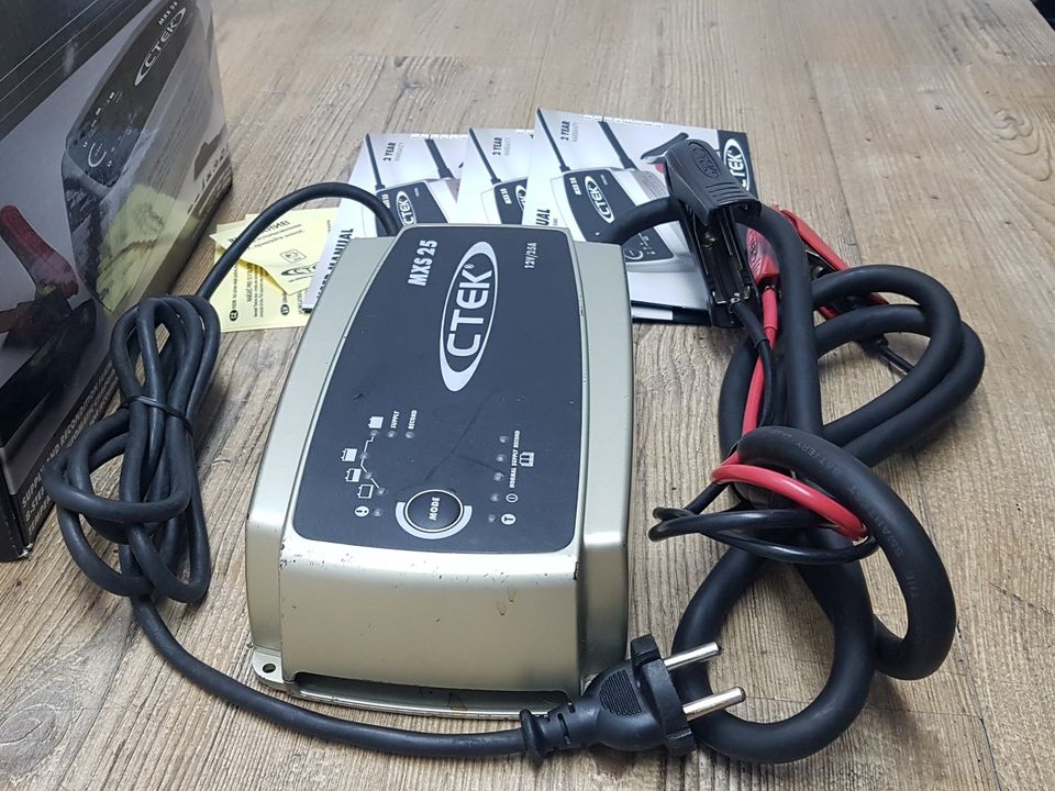 CTEK MXS 25 Mulit-F 8-Stage Batterie Ladegerät 12V 25Amp Auto !!!