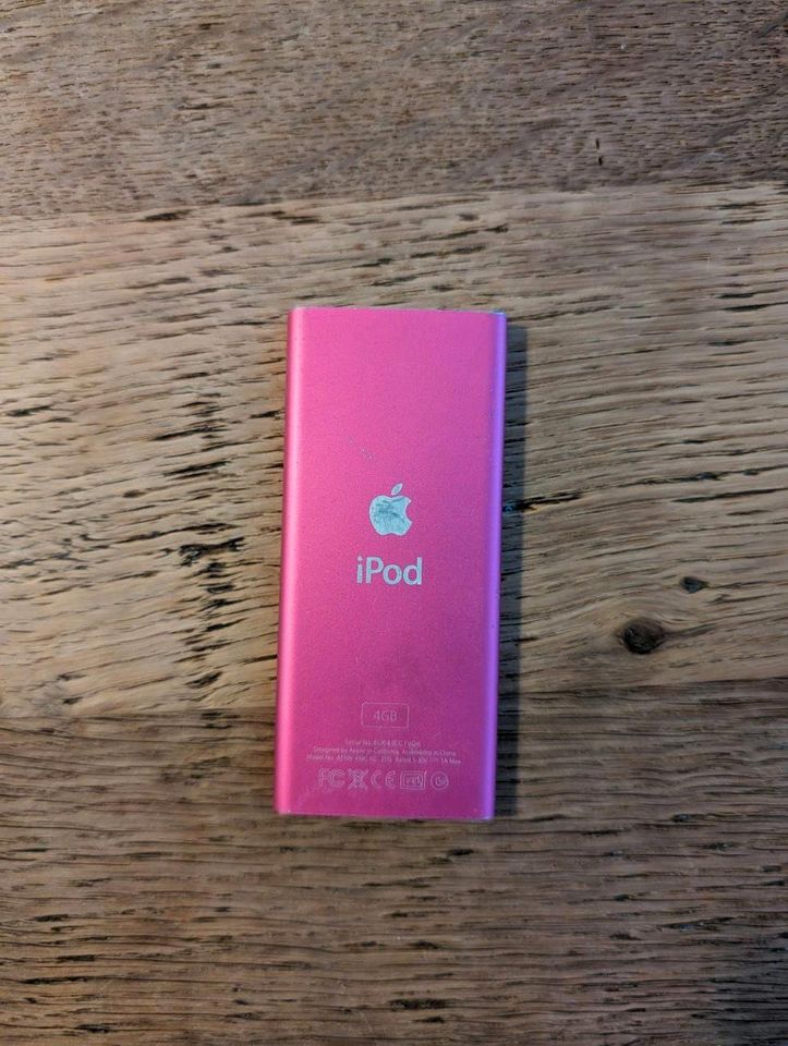 Gebrauchter Apple iPod Nano 4GB in pink ohne Zubehör in Neu-Isenburg
