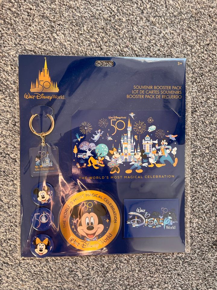 Disney Souvenir Booster Pack in Herzebrock-Clarholz