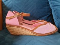 Sandalen Sandaletten 40 wie neu pink weiß braun Stoff Keilabsatz Bremen - Vegesack Vorschau