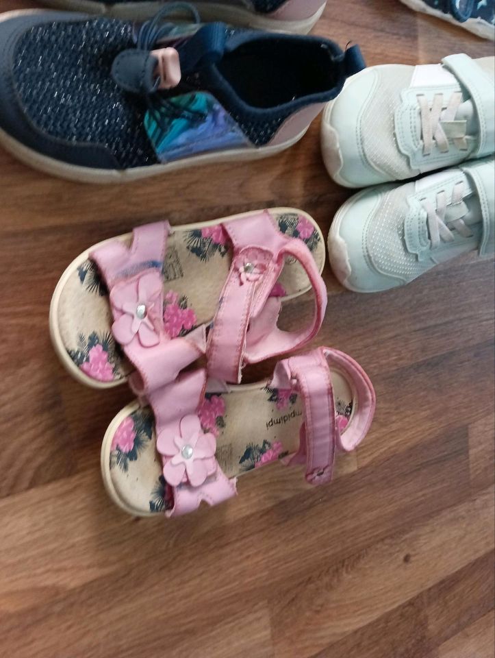 Sandalen Sneaker Paket für Mädchen Größe 28 in Duisburg