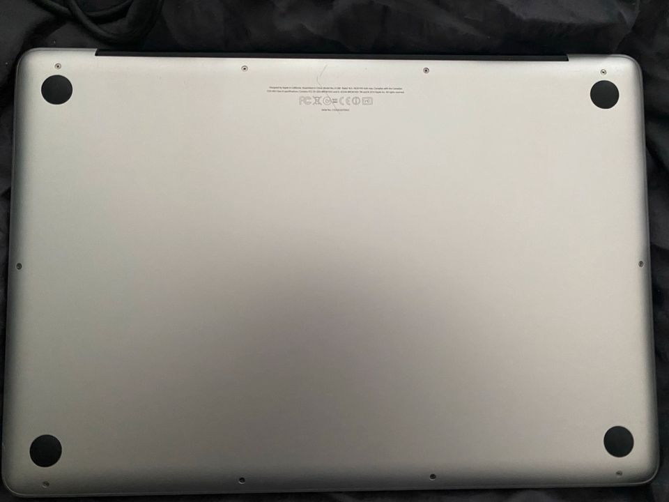 MacBook Pro 15 Zoll i7 8gbram catalina in München