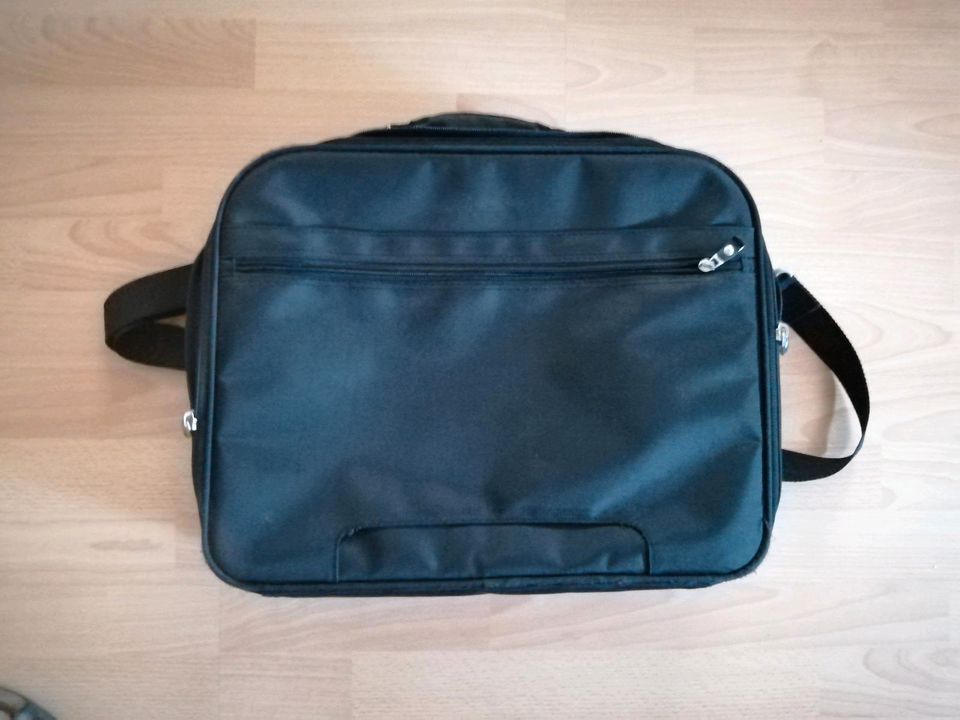 DELL Notebook Laptop Tasche, schwarz, bis 15Zoll, top Zustand in Ennigerloh