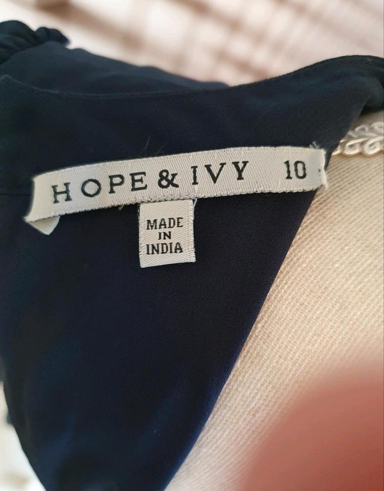 Hope & Ivy - Hochwertiges Midikleid mit Stickerei, Gr. M (10) in Troisdorf