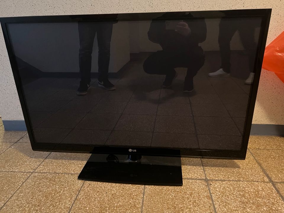 LG TV 50PK350 defekt für Bastler! in Berlin