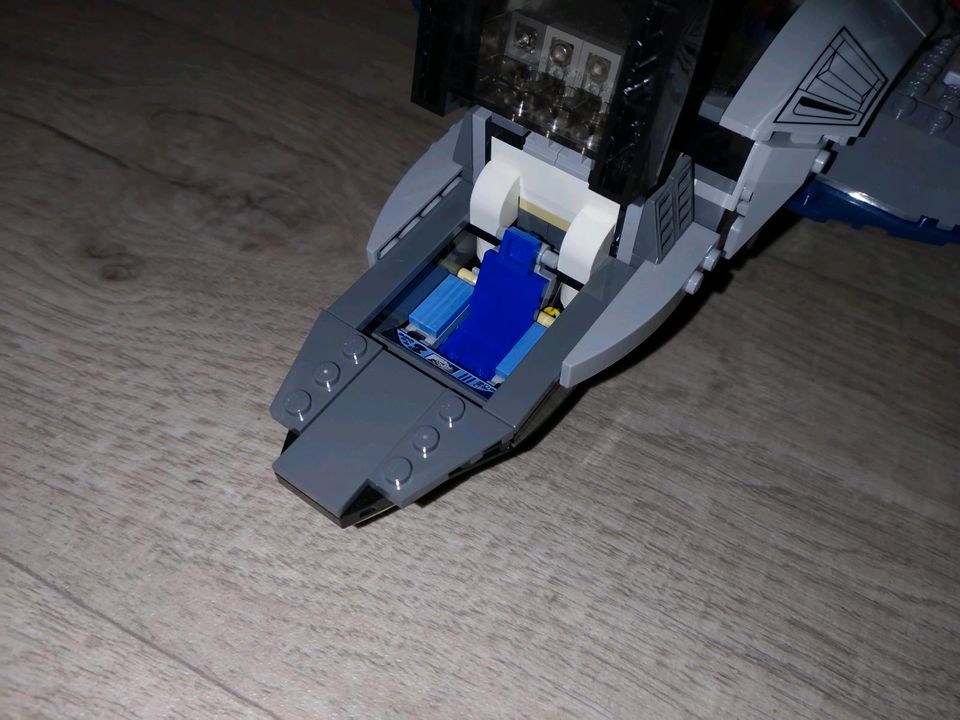 Lego 6869 Super Heroes Quinjet in Hilchenbach