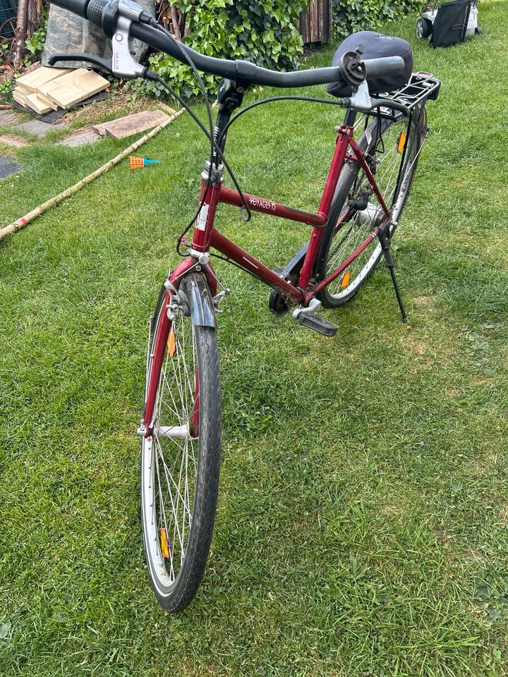 FAHRRAD ZU VERSCHENKEN !!! in Köln Weiß Zu verschenken