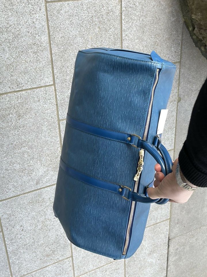 LOUIS VUITTON Reisetasche KEEPALL 50 EPI TOLEDO Bleu Blau Tasche in Hamburg