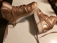 Nike Air Sneaker Größe 38,5 Nordrhein-Westfalen - Erkelenz Vorschau