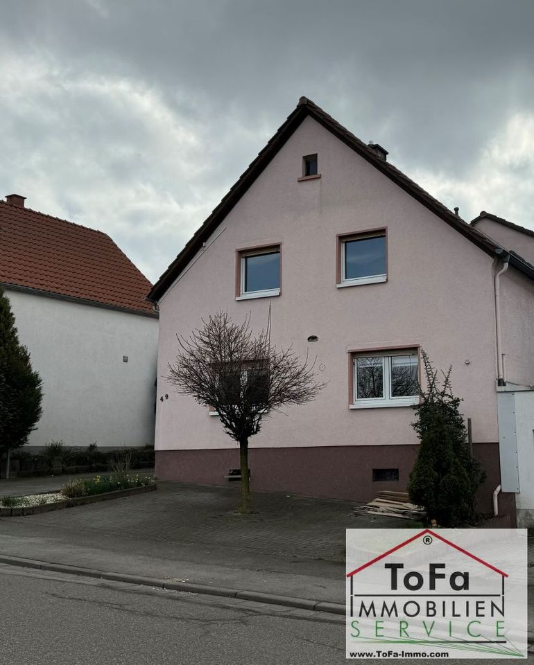 ToFa: perfektes Zweifamilienhaus mit Garagenhalle, hier ist fast alles möglich in Saulheim