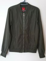 s. OLIVER leichter Blouson / Bomberjacke khaki/grün Gr. 176 Hessen - Bad Nauheim Vorschau