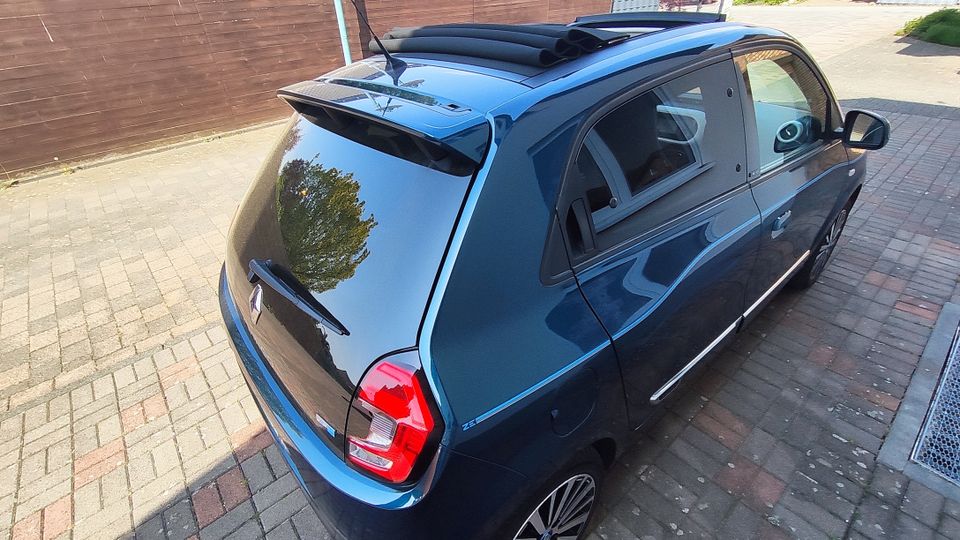 RENAULT TWINGO ELECTRIC INTENS in Niederkassel