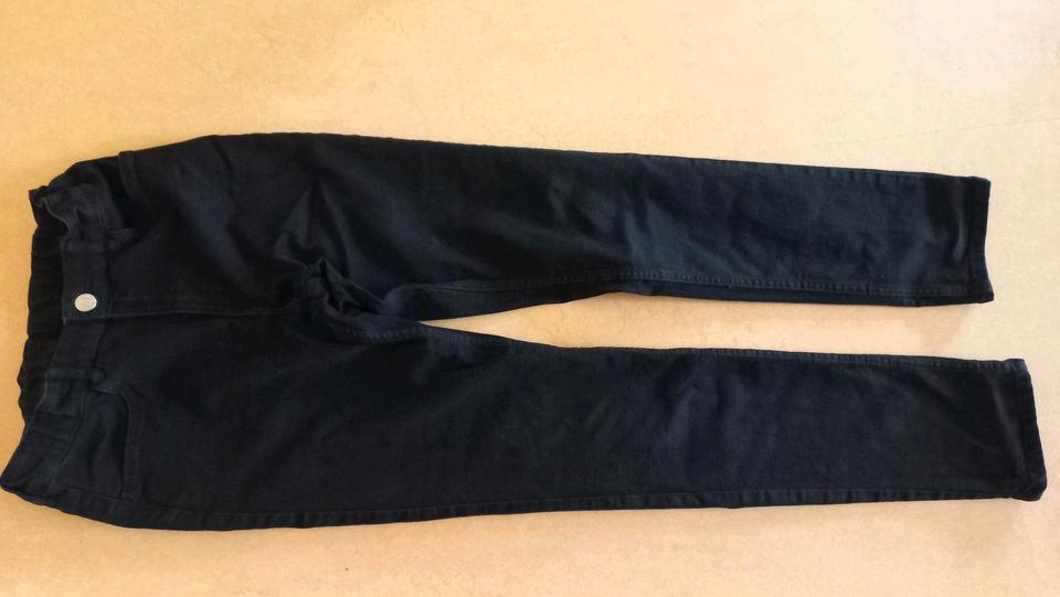 Jeans schwarz Skinny Fit Größe 170 Junge in Meschede