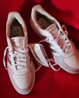Neue ungetragene Schuhe von Adidas Sachsen-Anhalt - Bernburg (Saale) Vorschau