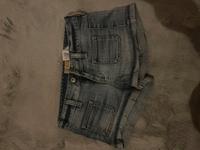 Kurze Jeanshose Shorts Guess XS Niedersachsen - Tostedt Vorschau