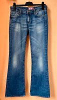 Jeans H&M, Gr. W28/L32, low waist, flared Nordrhein-Westfalen - Neuss Vorschau