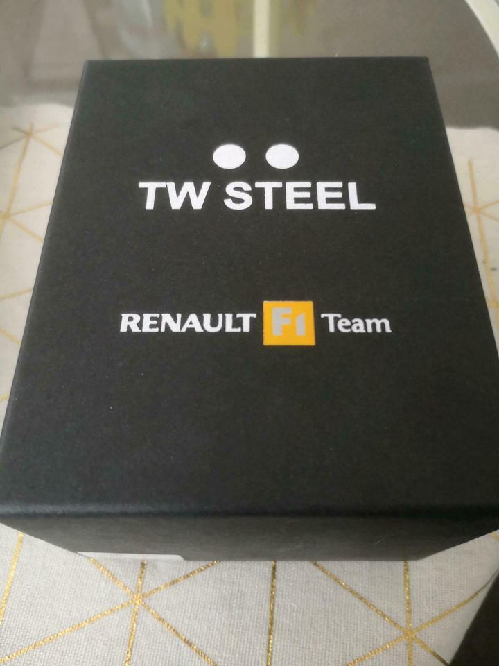 TW Steel Herren Uhr Renault F1 Team Edition in Rheine