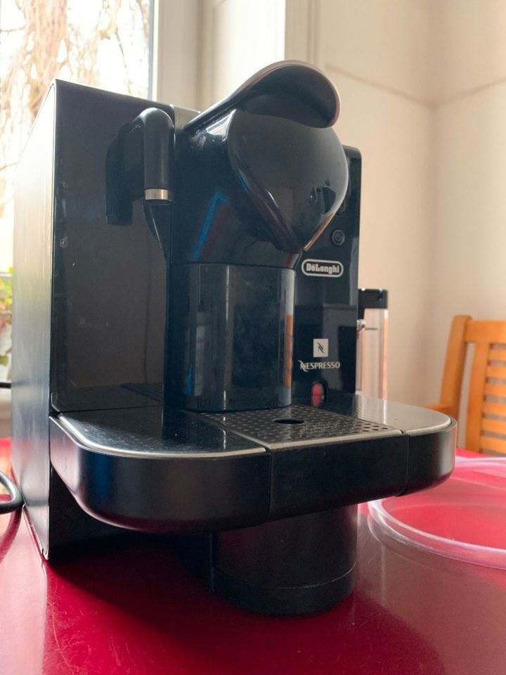 Nespresso Maschine Delonghi SPA Treviso italia EN 670.B in Hamburg-Mitte -  Hamburg St. Georg | Kaffeemaschine & Espressomaschine gebraucht kaufen |  eBay Kleinanzeigen ist jetzt Kleinanzeigen