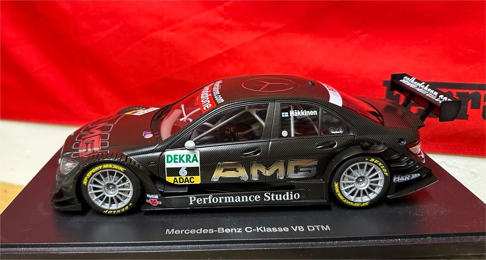 AUTOart W204 Häkkinen Mercedes Benz C-Klasse C63 V8 DTM 1:18 2007 in Nürnberg (Mittelfr)