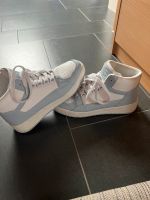 Blau weiße Schuhe Bayern - Gersthofen Vorschau