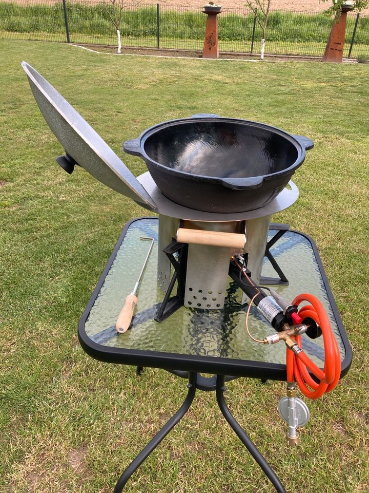 Waffeleisen Gusseisen Kasan Wok Gaskocher in Bersenbrück