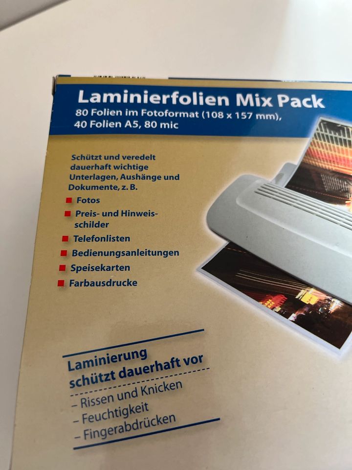 Laminierfolien MIC Pack neu und geöffnet, fast vollständig in Lübeck