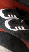 Schöner Sneaker von Adidas. Neuwertig. Berlin - Reinickendorf Vorschau