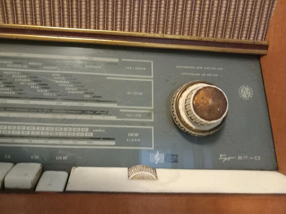 Röhrenradio Elprom M10-C2 - defekt in Eisenach