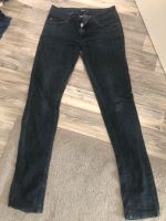 Jeanshose von only gr.M L34 + 2 chillige Hosen geschenkt Köln - Weidenpesch Vorschau