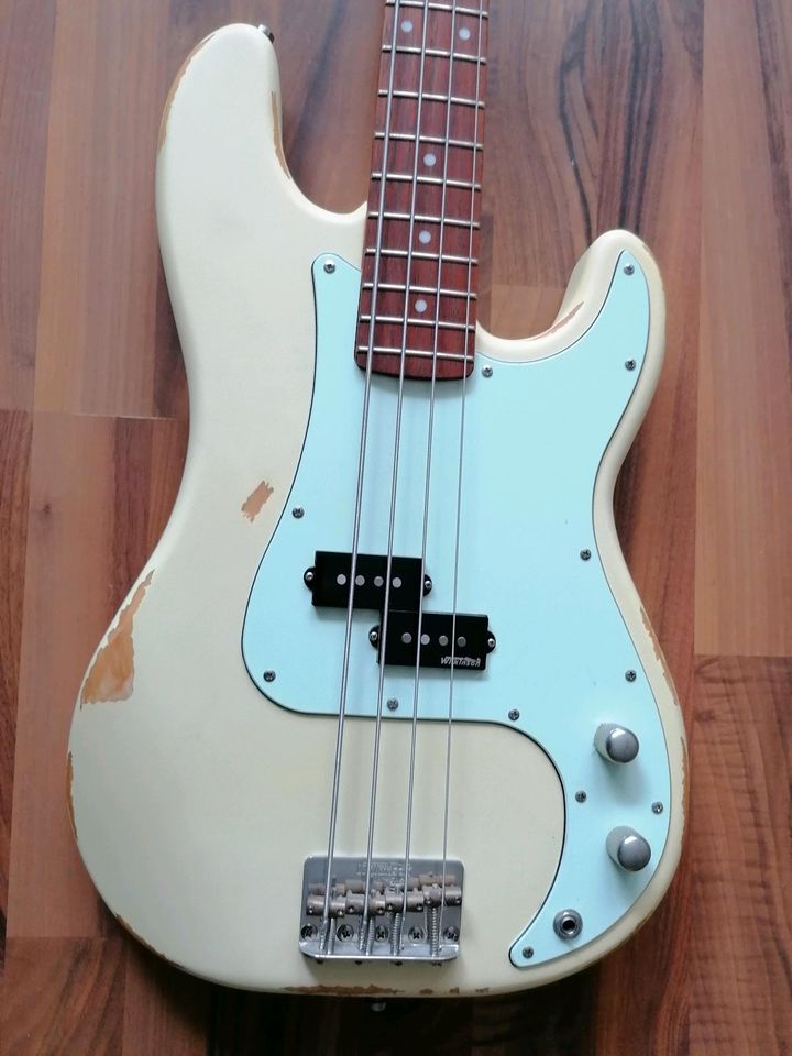 Vintage icon Distressed precision bass zu verkaufen in Dortmund