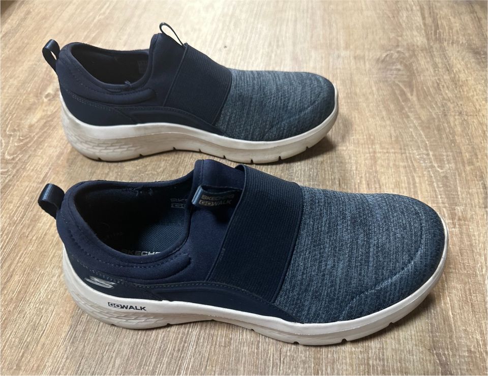 Skechers GoWalk gr 38 Blau Sportschuhe in Elsdorf-Westermühlen