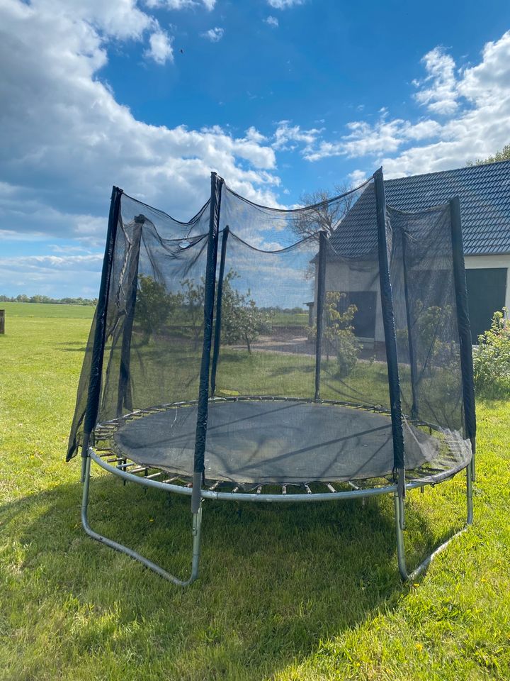 Trampolin für die Kinder in Tangermünde