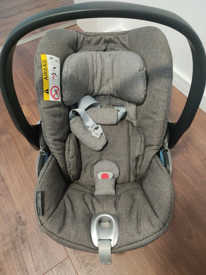 Babyschale CYBEX Platinum Cloud Q Plus mit Station Base Q-Fix Iso in Recklinghausen