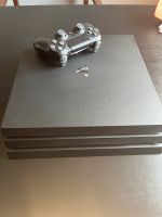 Sony Playstation 4 Pro (1TB) + controller Köln - Nippes Vorschau