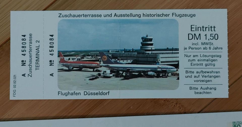 Flughafen Düsseldorf 10 Jahre Terminal 2 Sonderstempel Briefmarke in Neuss