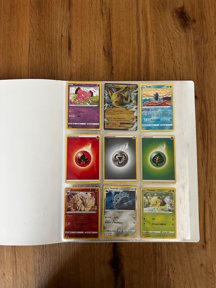 Pokémon Sammelheft inkl. 9 Sammelkarten in Munster