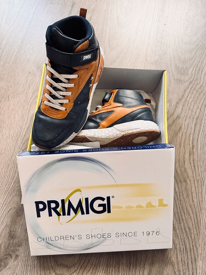 Jungen Lederschuhe von Primigi Gr. 38 in Upgant-Schott