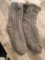 Hausschuhe Socken mit Noppen 39-42 neu Berlin - Treptow Vorschau