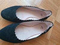 H&M Schuhe, Ballerinas 40 schwarz +rot Baden-Württemberg - Mundelsheim Vorschau