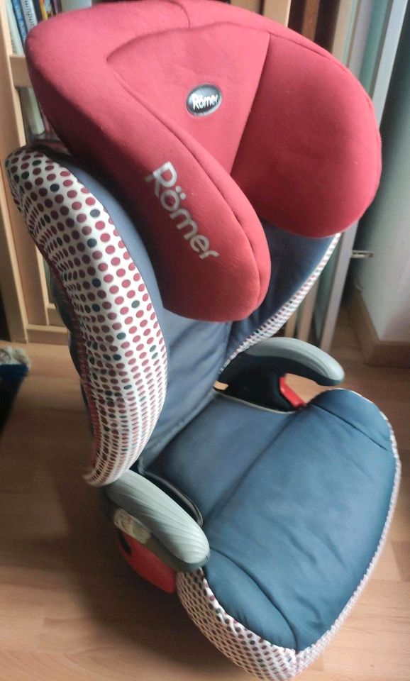 Kindersitz Römer Britax Kids plus 15-36 kg kaum benutzt in Münsingen