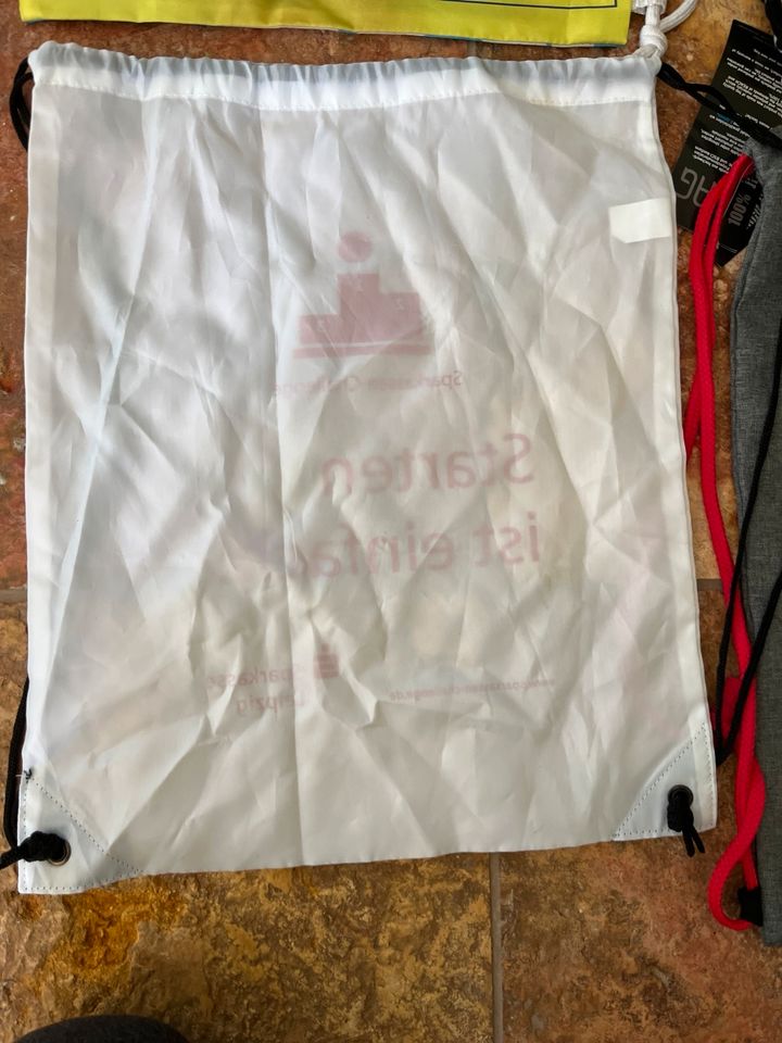 6 Stück Sammlung Trustbag Pullbag Rucksackbeutel Neu Adidas Top in Salzwedel