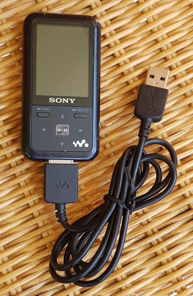 Sony NWZ-S616F MP3 Player Walkman Digital Media Player 4GB in Dingolfing